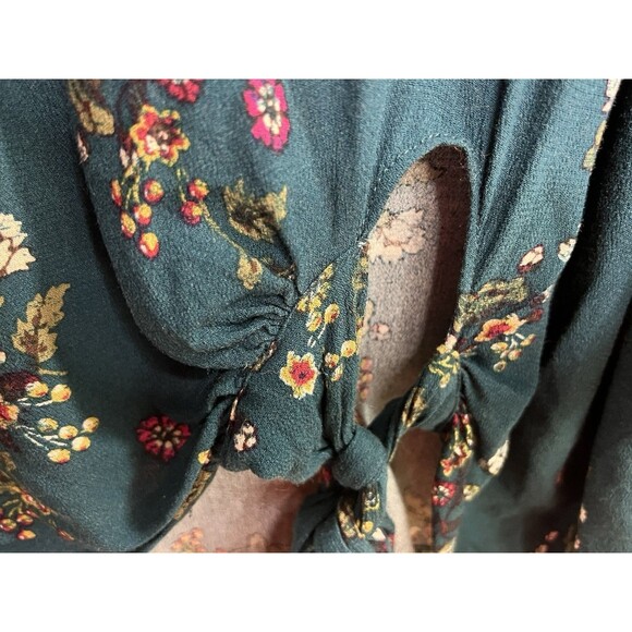 Eyeshadow Bell Sleeve Top, 2X, Rayon, Flowy, Cottagecore , Romantic , Floral - Picture 3 of 5